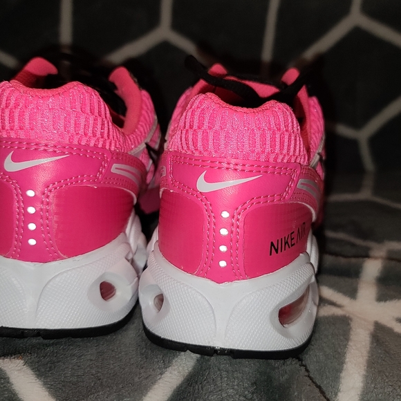 Nike Air Max - Picture 3 of 6